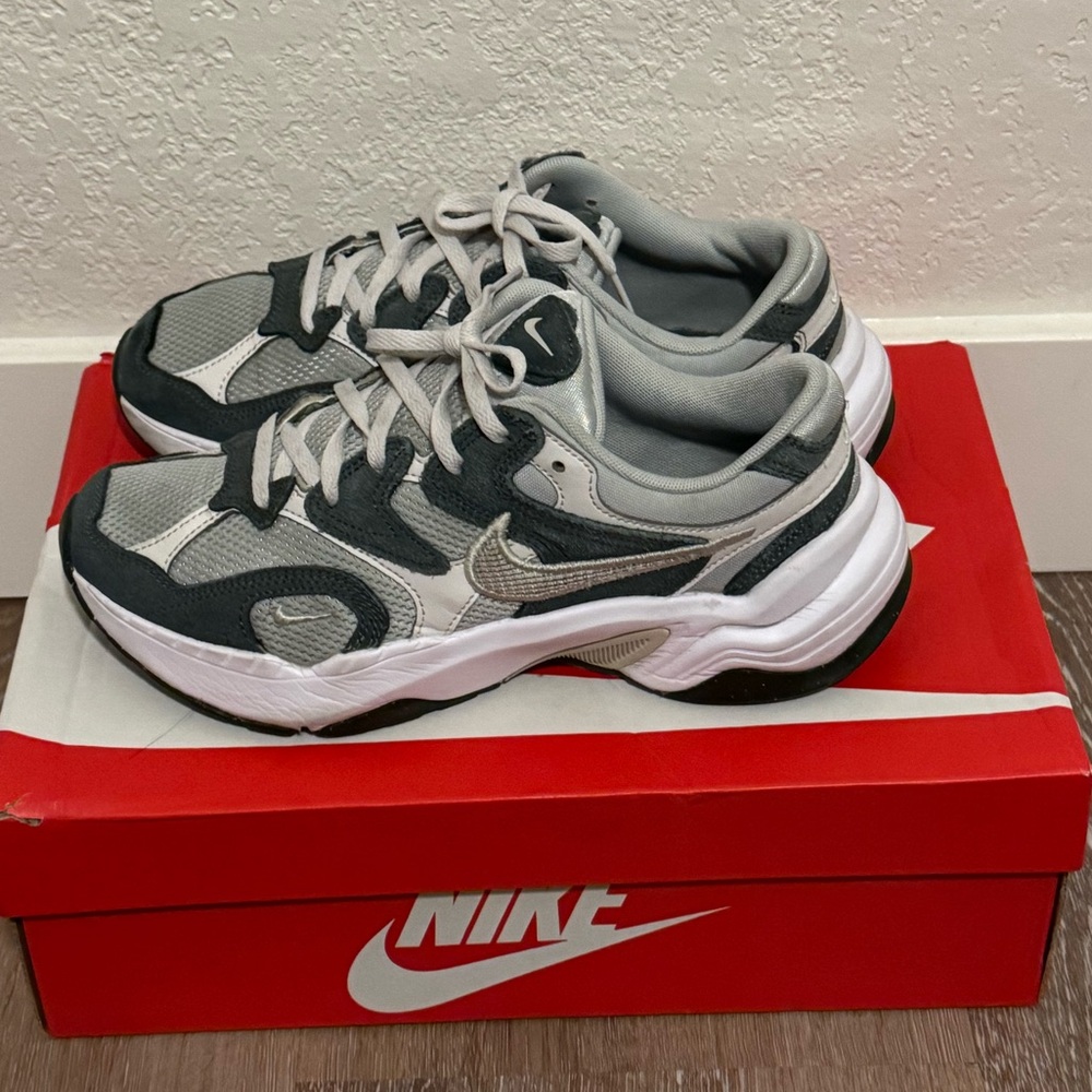 Nike Women's AL8 Vintage Green Sneakers